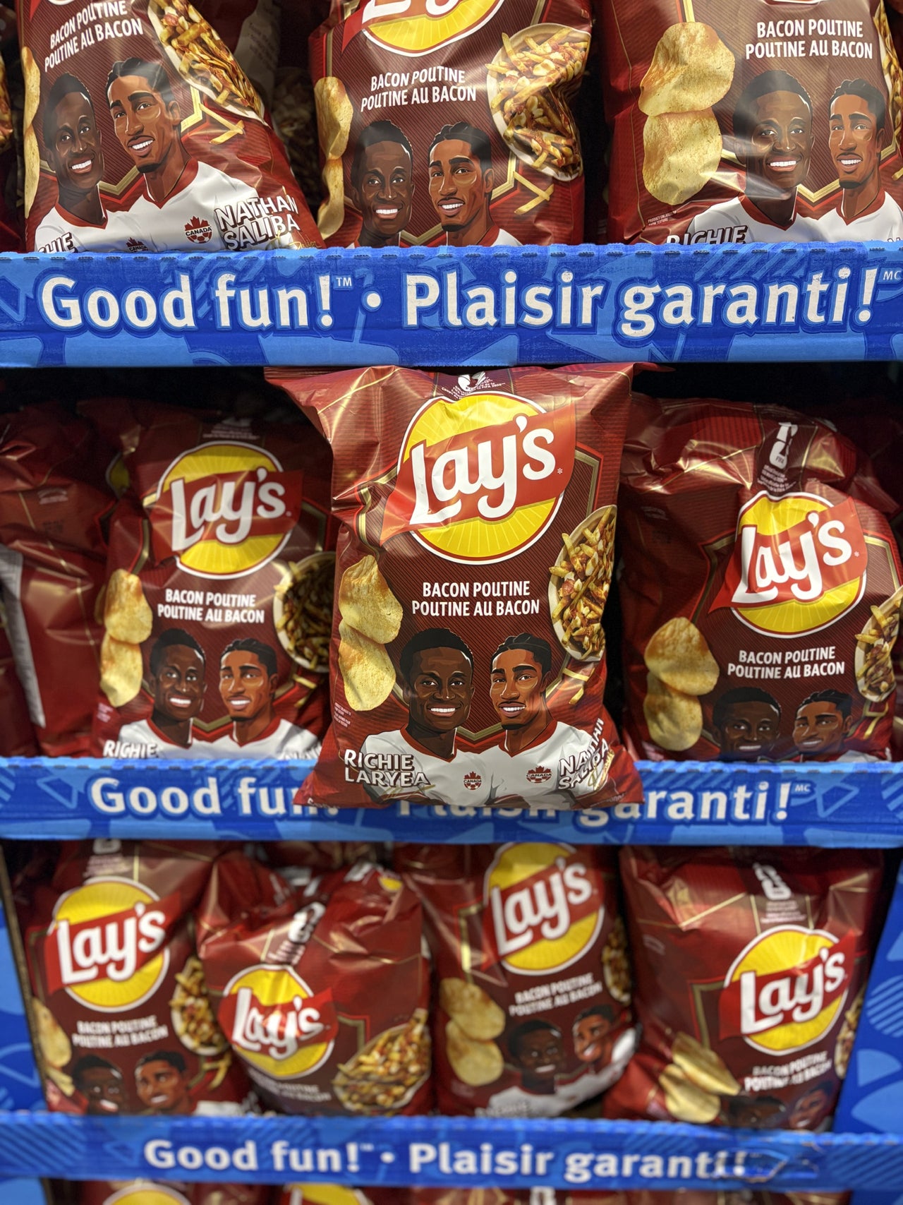 Lays FIFA Bacon Poutine Chips - 1 x 585 Grams